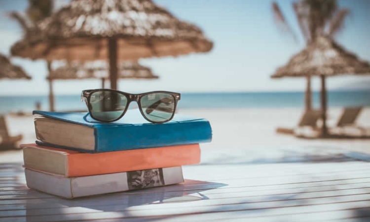 Τα βιβλία που θα μας συντροφεύσουν στις καλοκαιρινές διακοπές - Οι καλύτερες επιλογές για φέτος