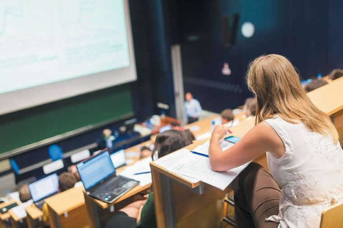 Παπαϊωάννου για αιώνιους φοιτητές: 35.000 άτομα παραμένουν εγγεγραμμένα από το 1970!