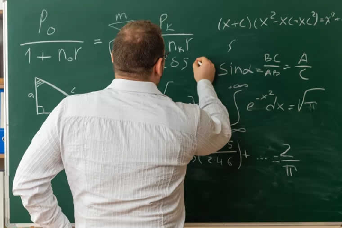 Ενισχυτική διδασκαλία γυμνασίου και ειδικών μαθημάτων λυκείου