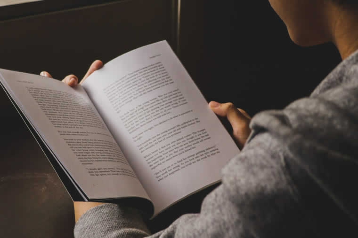 Φιλολογίες στα… χαμηλά: Γιατί οι νέοι τούς γυρίζουν την πλάτη