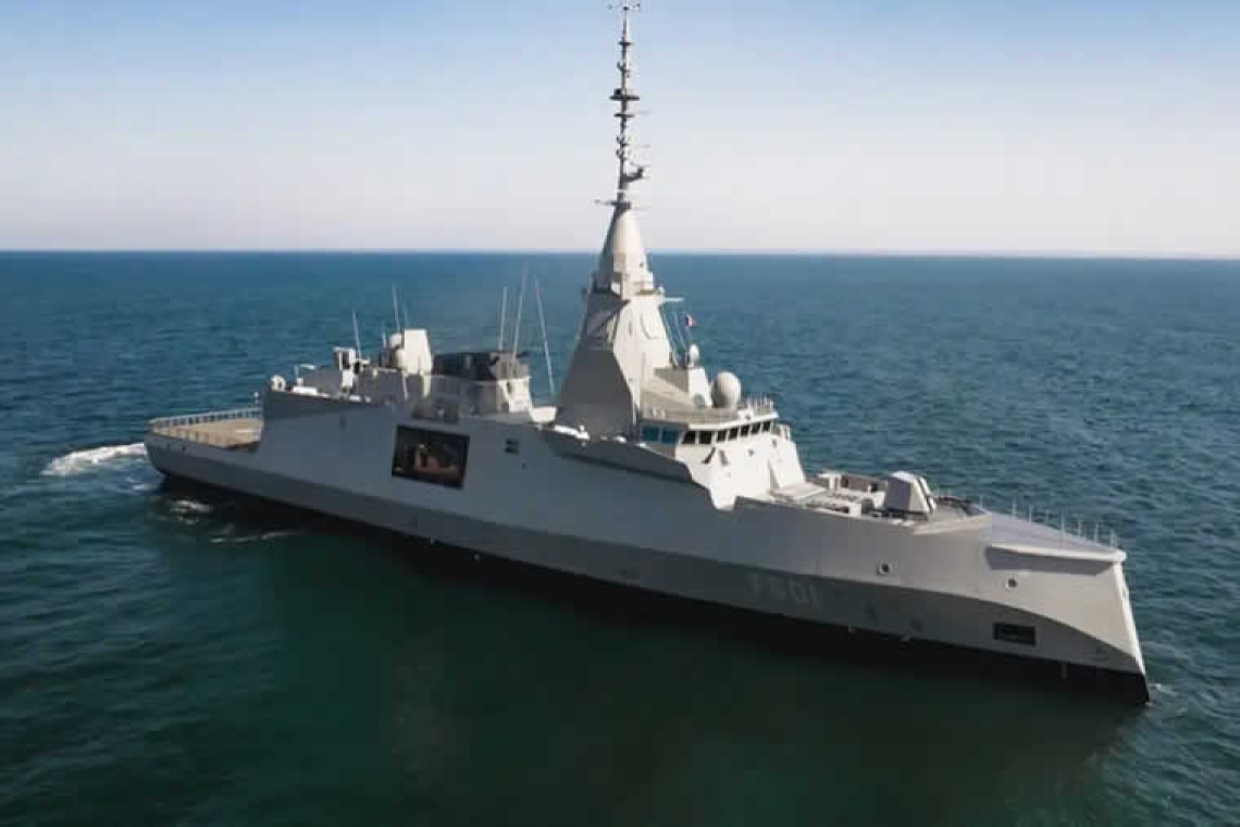 Ελληνικοί μικροδορυφόροι φωτογράφισαν από το Διάστημα τη φρεγάτα «Κίμων»