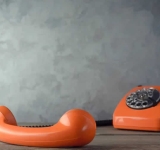 Από την Πρωτοχρονιά του 1993 στην Πρωτοχρονιά του 2026 – Η τελευταία αναλογική ευχή πριν όλα γίνουν ψηφιακά