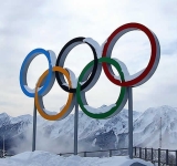 Η τεχνολογία πρωταγωνίστρια στους Χειμερινούς Ολυμπιακούς Αγώνες – Διάφανες δάδες, χρήση drones και επαναλήψεις με ΑΙ