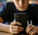 Το Instagram θα ενημερώνει τους γονείς αν το παιδί τους εμφανίζει αυτοκτονικές τάσεις