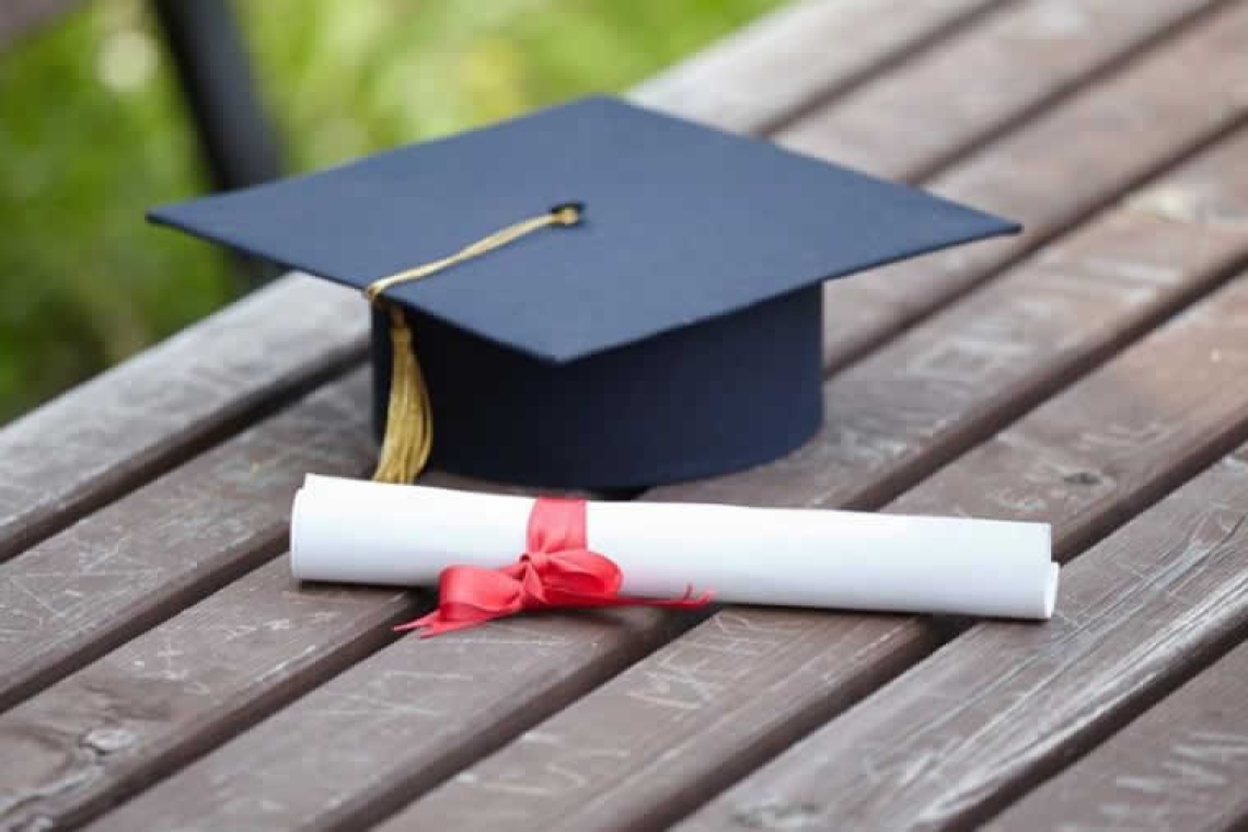 Λύση για την ισοτιμία πτυχίων 400.000 αποφοίτων των πρώην ΤΕΙ φέρνει ρύθμιση του υπουργείου Παιδείας