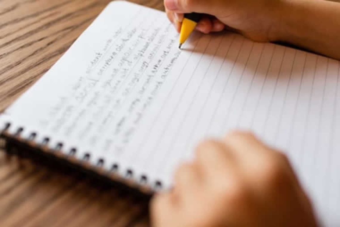 Εκφραστικοί τρόποι και εκφραστικά μέσα στη λογοτεχνία