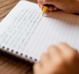 Εκφραστικοί τρόποι και εκφραστικά μέσα στη λογοτεχνία