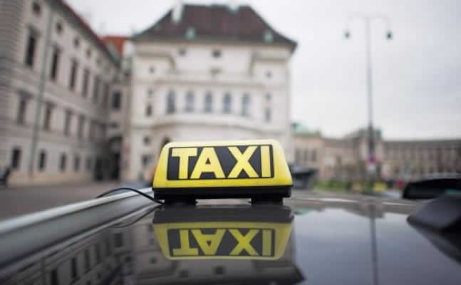 Robotika taxi